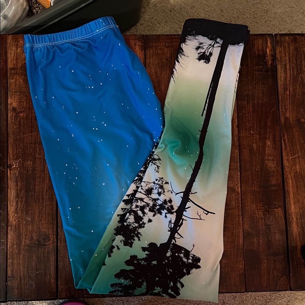 Women’s Nature Print Leggings - Blue and Green